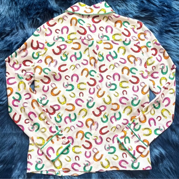 New! ALICE + OLIVIA “Lucky You” Willa Placket Horseshoe Silk Top with Piping - Picture 9 of 11